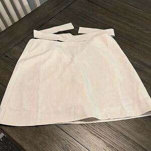 Cloud ten skort. NWT.